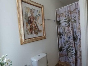 Three Bedroom Penthouse Apt With Pool In Larnaca Centre