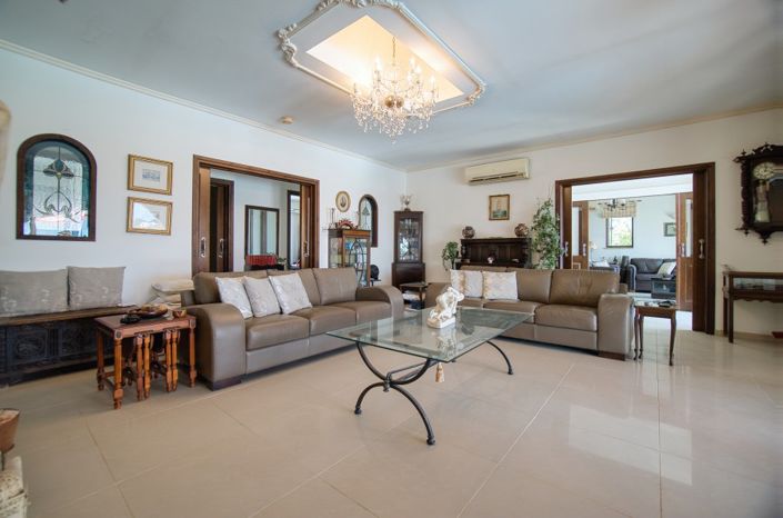 Image No.10-3 Bed Bungalow for sale