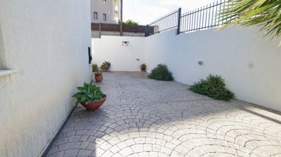 Detached Villa For Sale  in  Parekklisia