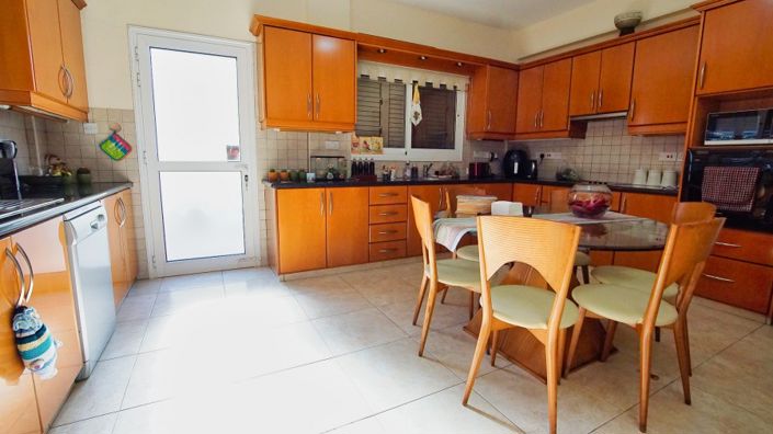 Image No.9-4 Bed Villa for sale