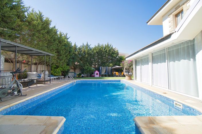 Image No.3-4 Bed Villa for sale