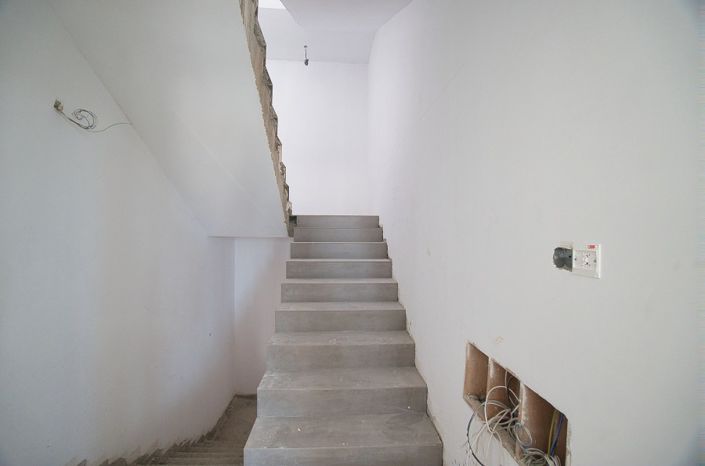 Image No.9-1 Bed Apartment for sale