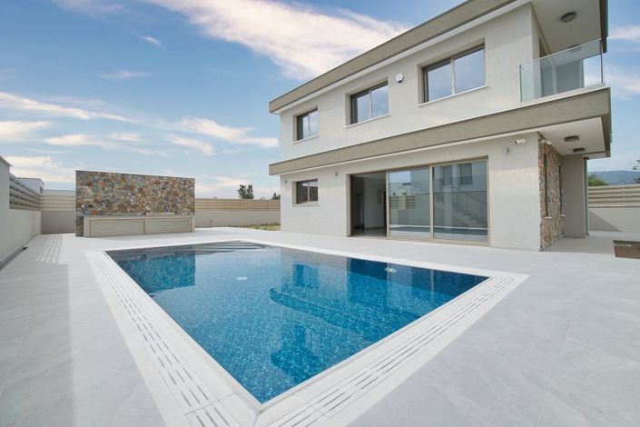Image No.1-3 Bed Villa for sale