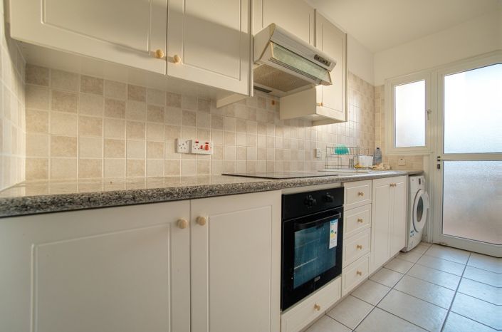 Image No.8-2 Bed Apartment for sale