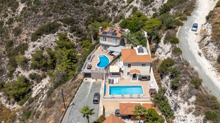 Image No.1-3 Bed Villa for sale