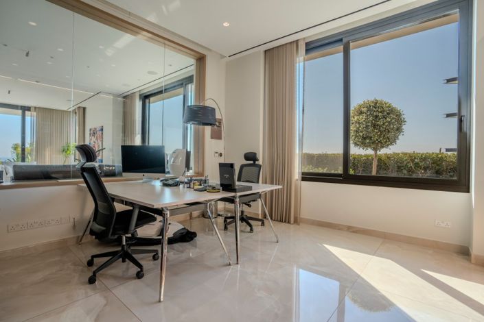 Image No.10-6 Bed Villa for sale