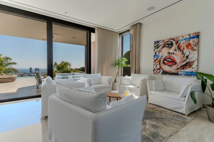 Image No.6-6 Bed Villa for sale