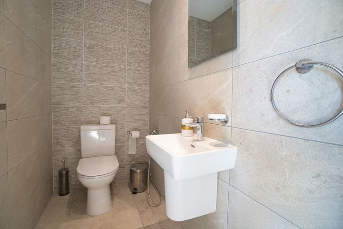 Image No.8-2 Bed Apartment for sale