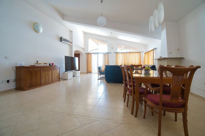 Image No.4-3 Bed Villa for sale