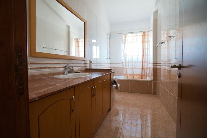 Image No.8-3 Bed Villa for sale