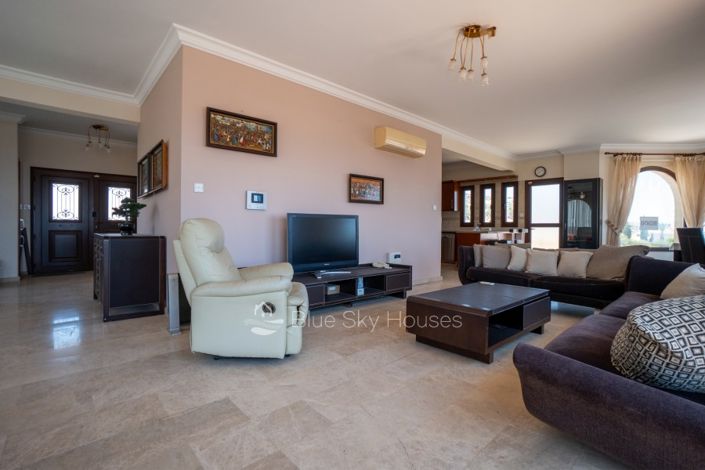 Image No.6-5 Bed Villa for sale