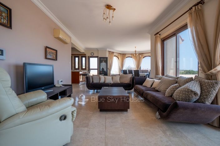 Image No.7-5 Bed Villa for sale