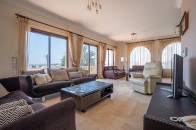 Detached Villa For Sale  in  Ayios Athanasios