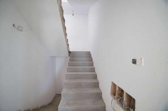 Image No.9-1 Bed Apartment for sale