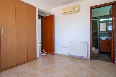 Apartment For Sale  in  Mesa Yitonia