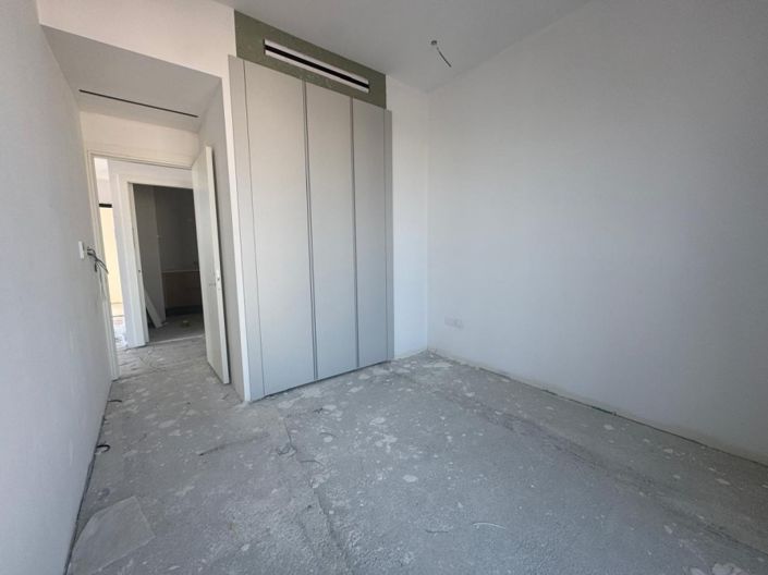 Image No.9-3 Bed Apartment for sale