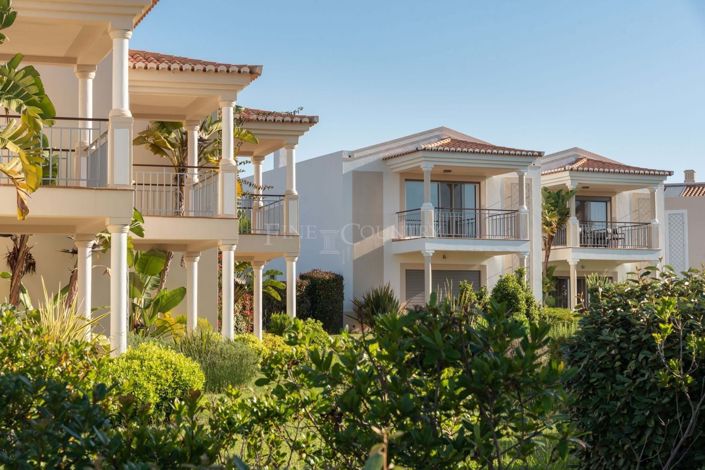 Image No.25-2 Bed Townhouse for sale