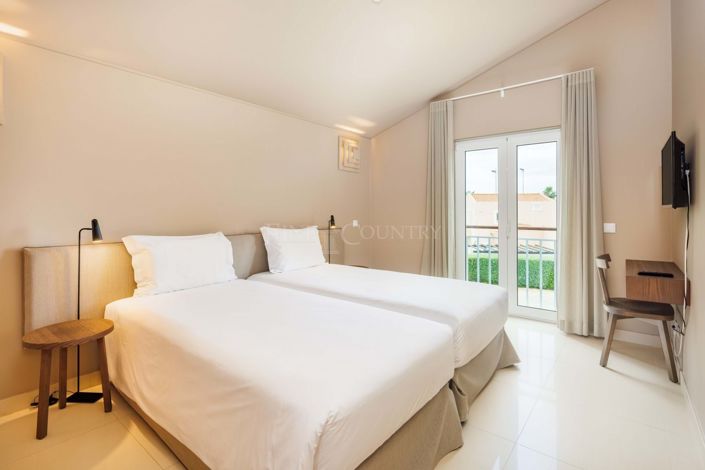 Image No.16-2 Bed Townhouse for sale