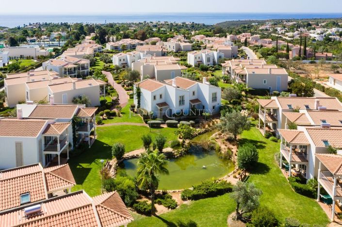 Image No.44-2 Bed Townhouse for sale