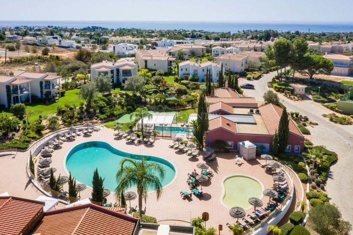 Image No.41-2 Bed Townhouse for sale