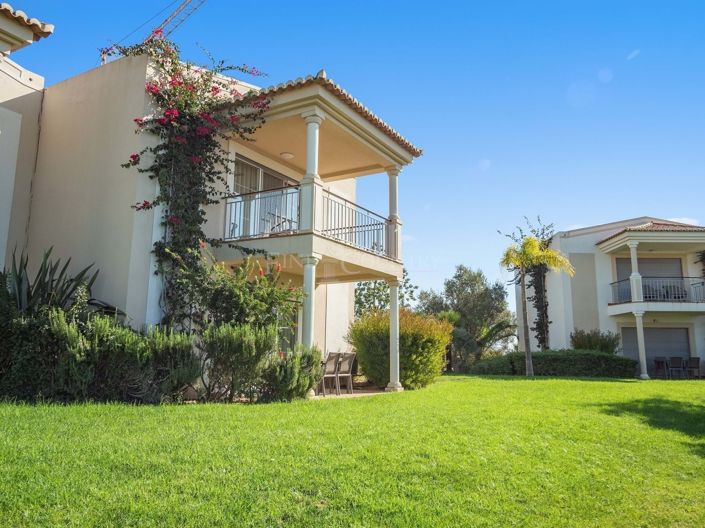 Image No.27-3 Bed Property for sale