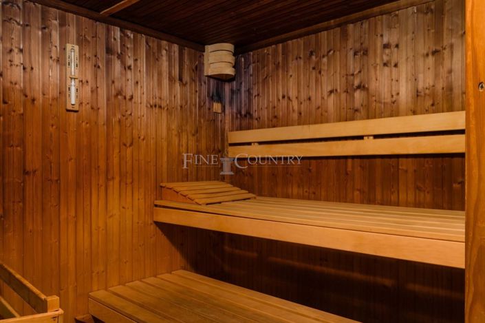 Image No.32-3 Bed Property for sale