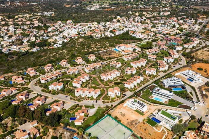 Image No.36-2 Bed Townhouse for sale