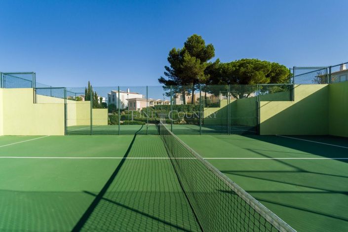 Image No.56-2 Bed Townhouse for sale