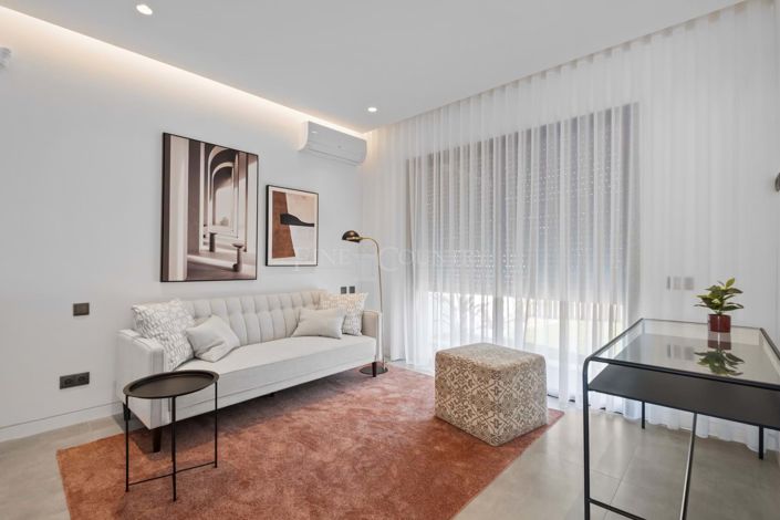 Image No.11-4 Bed Semi-Detached for sale