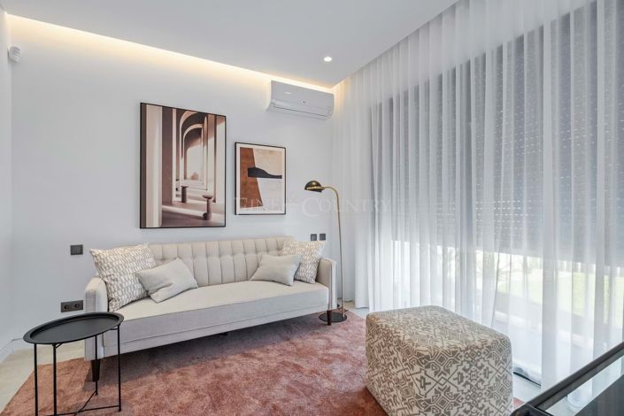 Image No.12-4 Bed Semi-Detached for sale