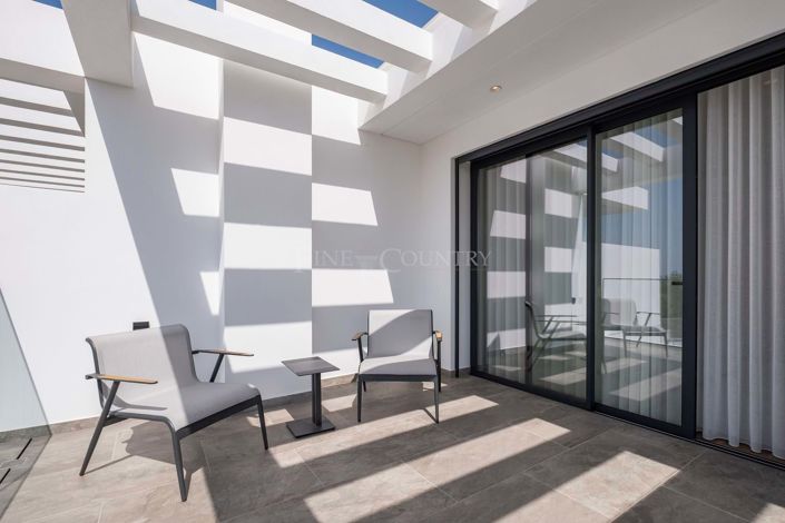 Image No.29-4 Bed Semi-Detached for sale