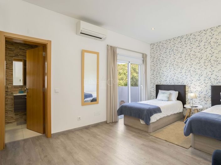 Image No.22-6 Bed Villa for sale