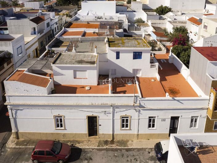 Image No.1-5 Bed Townhouse for sale