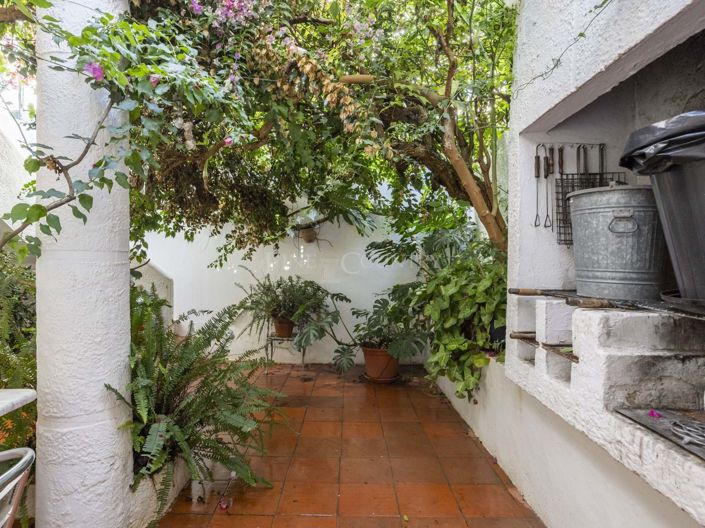 Image No.19-5 Bed Townhouse for sale