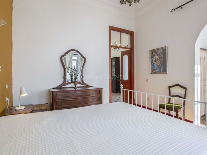 Image No.23-5 Bed Townhouse for sale