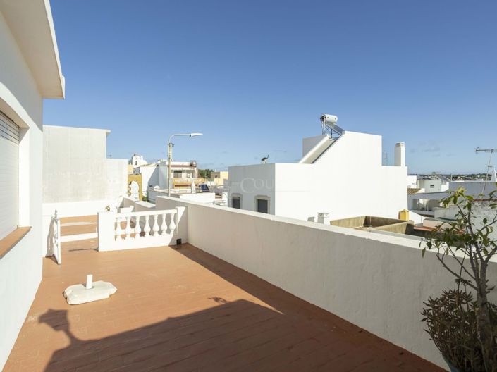 Image No.30-5 Bed Townhouse for sale