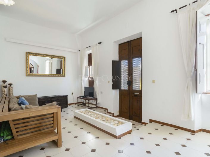 Image No.7-5 Bed Townhouse for sale