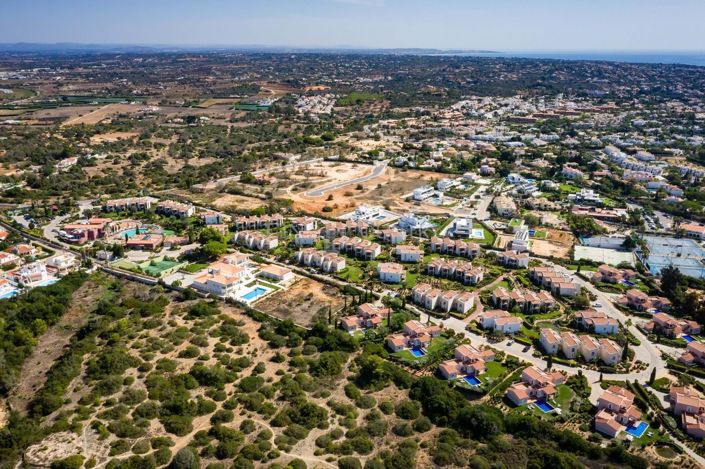 Image No.31-2 Bed Townhouse for sale