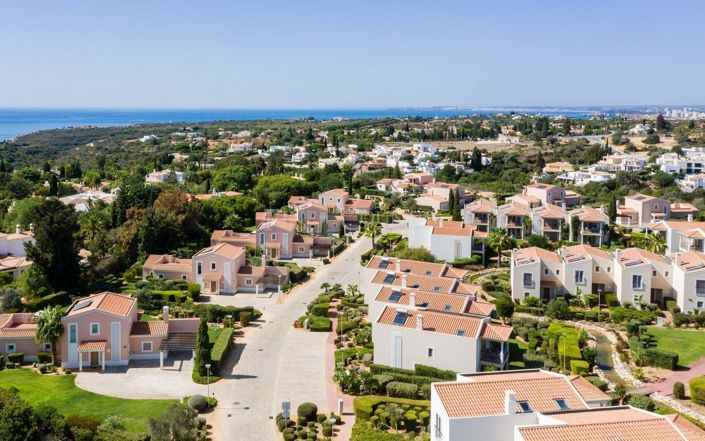 Image No.48-2 Bed Townhouse for sale