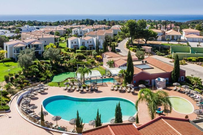 Image No.36-3 Bed Property for sale