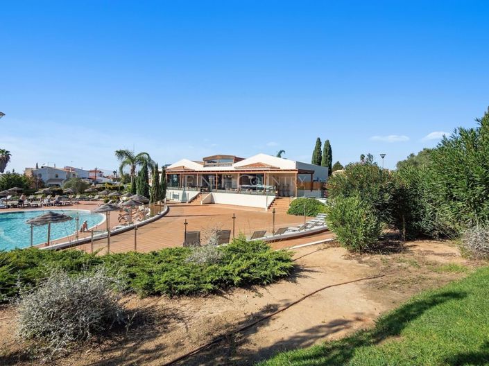 Image No.25-3 Bed Property for sale