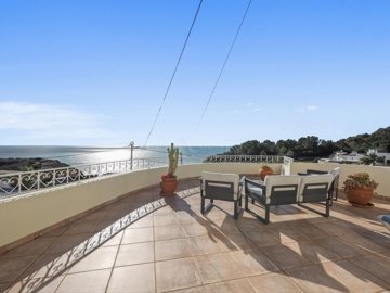 4 Bed Property for sale