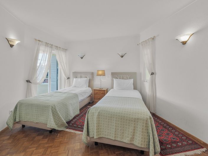 Image No.18-4 Bed Property for sale