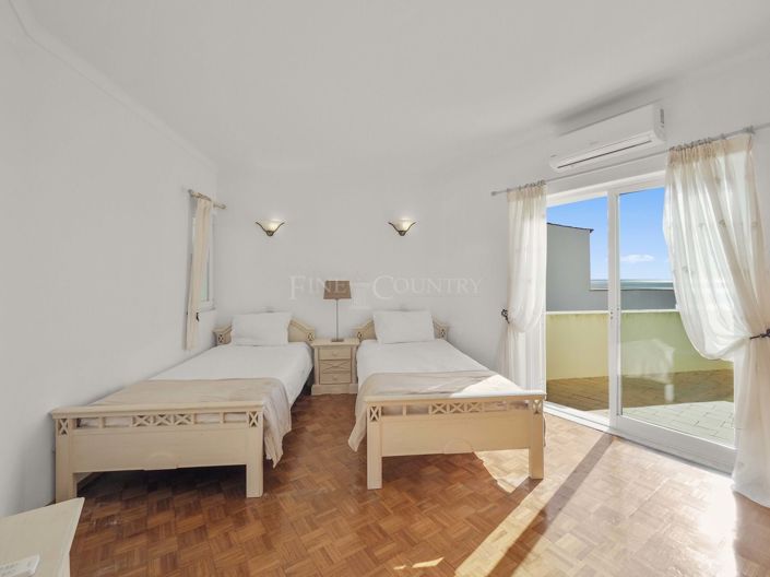 Image No.31-4 Bed Property for sale