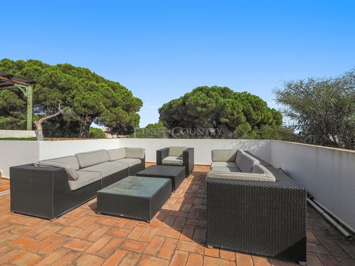 Image No.40-3 Bed Property for sale