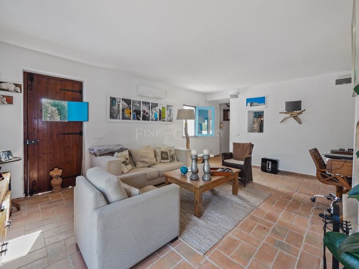 Image No.5-3 Bed Property for sale