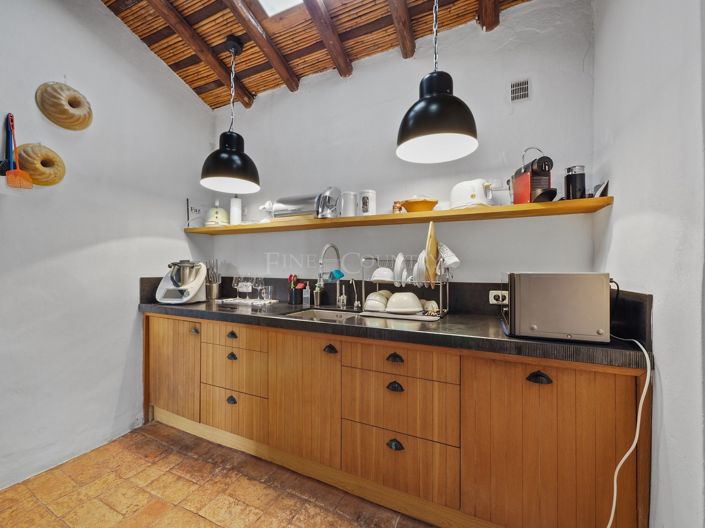 Image No.9-3 Bed Property for sale