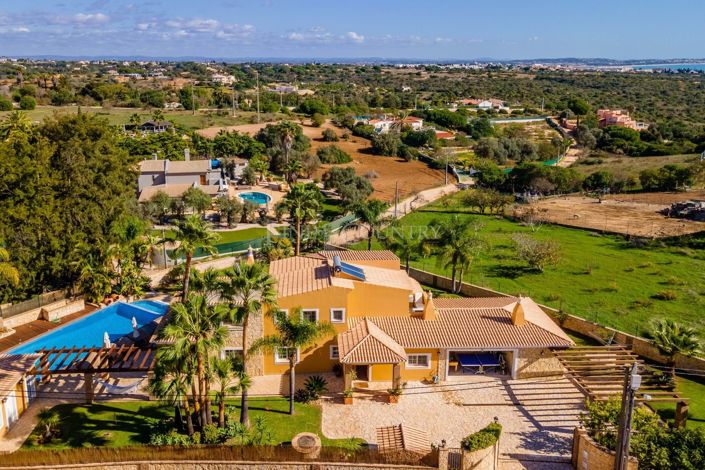 Image No.15-4 Bed Property for sale