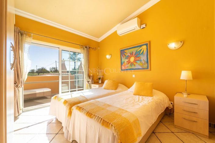 Image No.24-4 Bed Property for sale