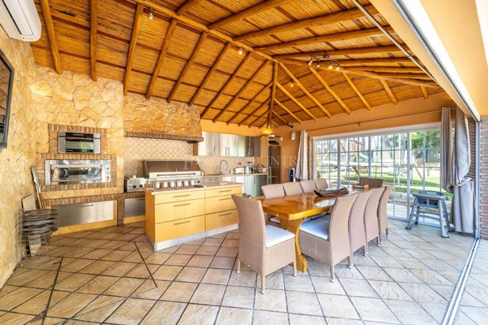 Image No.50-4 Bed Property for sale